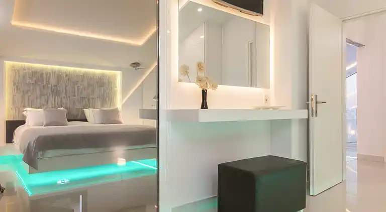 Luxury Villa Cavo Mare Meltemi with private pool & jacuzzi