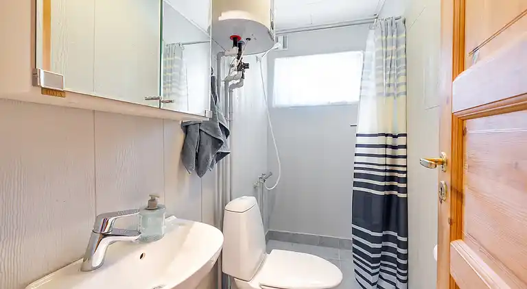 Unikt feriested med tennisbane den aktive familie