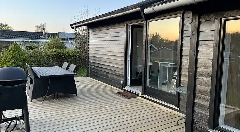 Ferienhaus in der 2. Reihe von Enøs Küste