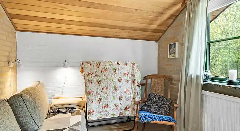 Skønt sommerhus i naturlige omgivelser tæt på hav