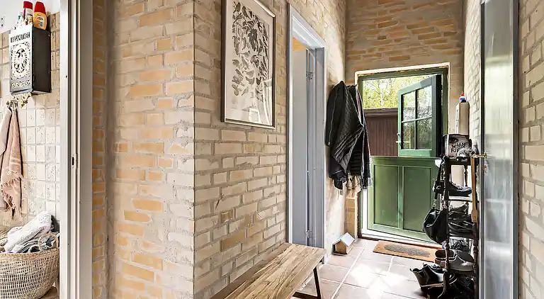 Skønt sommerhus i naturlige omgivelser tæt på hav