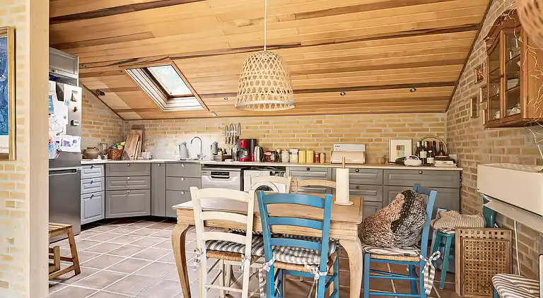 Skønt sommerhus i naturlige omgivelser tæt på hav