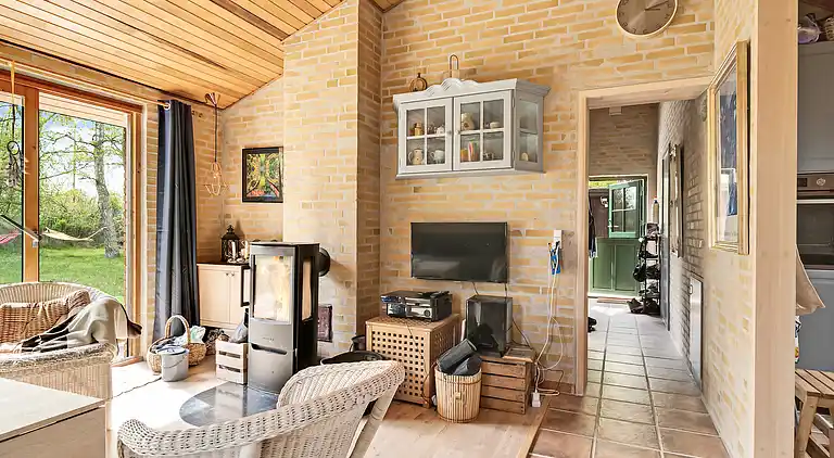 Skønt sommerhus i naturlige omgivelser tæt på hav