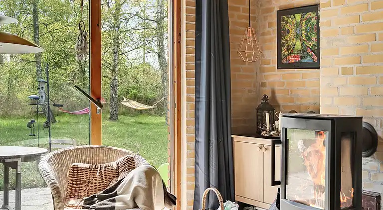 Skønt sommerhus i naturlige omgivelser tæt på hav