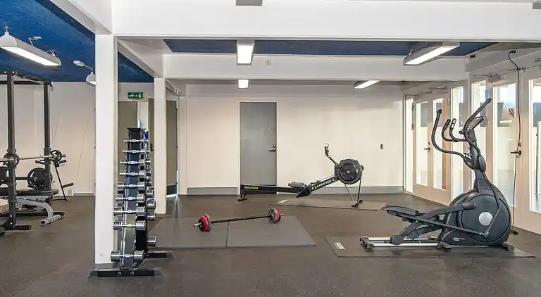 3 vær.renoveret st.+1.sal