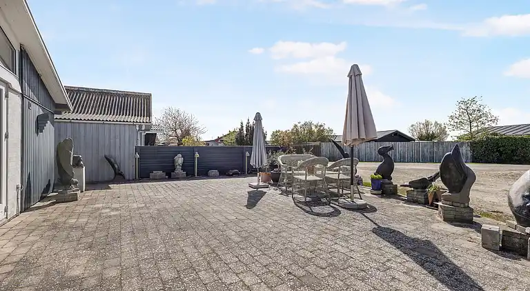 Einladendes Ferienhaus am Strand mit Seeblick