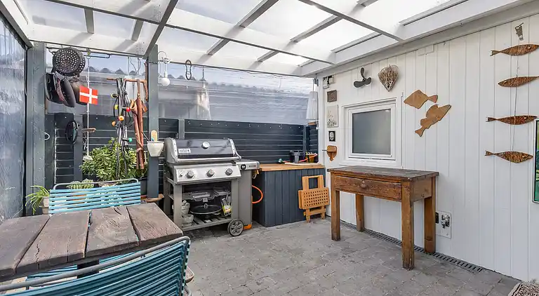 Einladendes Ferienhaus am Strand mit Seeblick