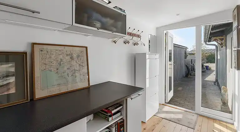 Einladendes Ferienhaus am Strand mit Seeblick