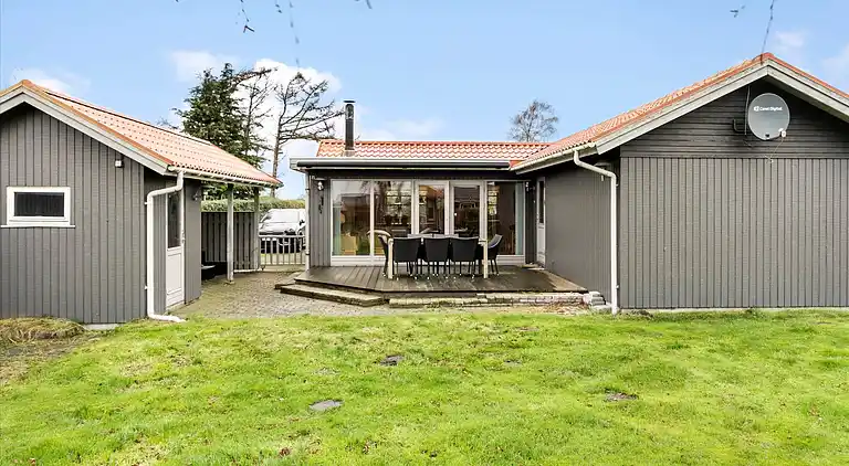 Nydelig sommerhus på stranden ved Tørresø