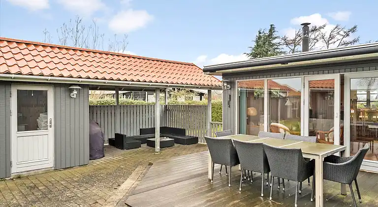 Nydelig sommerhus på stranden ved Tørresø