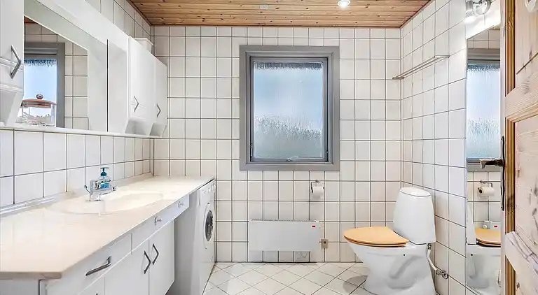 Nydelig sommerhus på stranden ved Tørresø