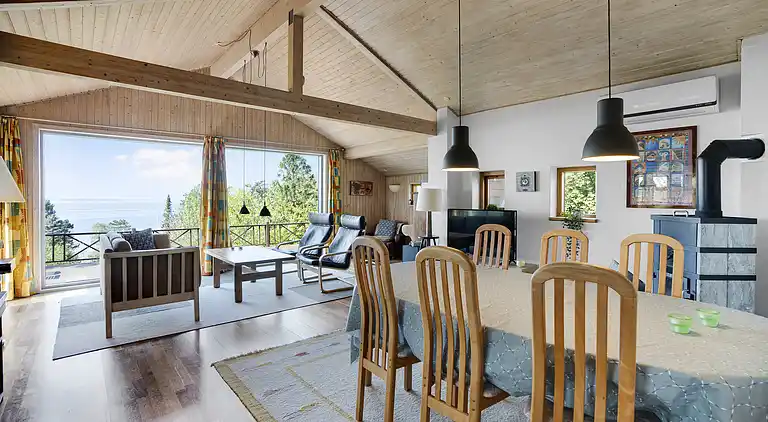 Feriehus med nydelig utsikt over fjorden