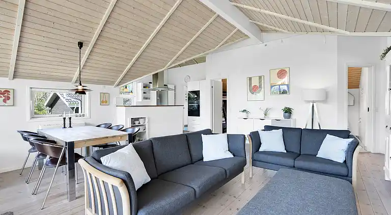 Lyst og indbydende sommerhus i Nordsjælland