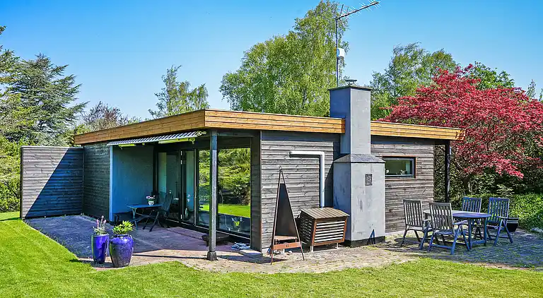 Ferienhaus in der Nähe von Stadt und Strand