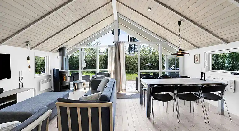 Lyst og indbydende sommerhus i Nordsjælland