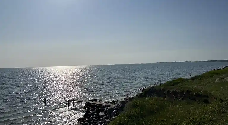 Ferienhaus in der 2. Reihe von Enøs Küste