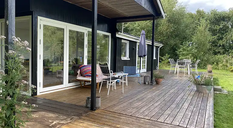 Einsig artiges Landhaus am Wasser