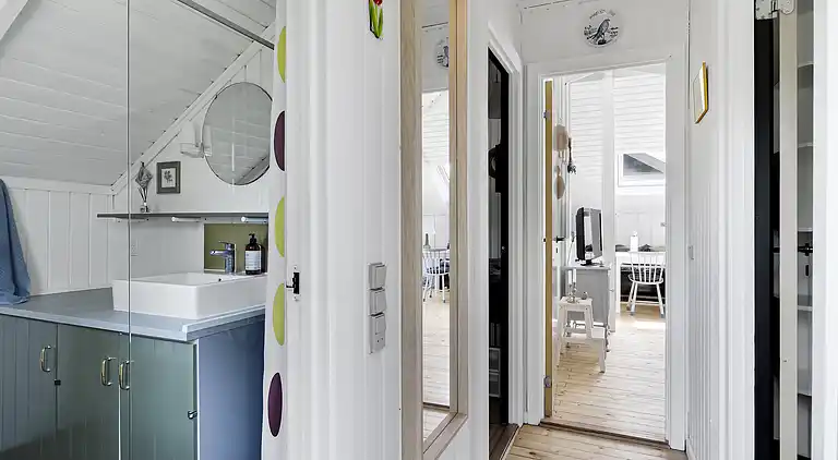 Charmerende sommerhus i Marielyst lyst tæt på strand & skov