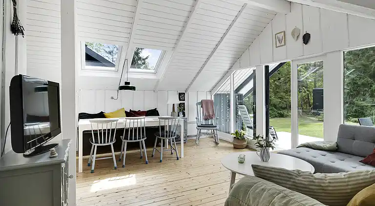 Charmerende sommerhus i Marielyst lyst tæt på strand & skov