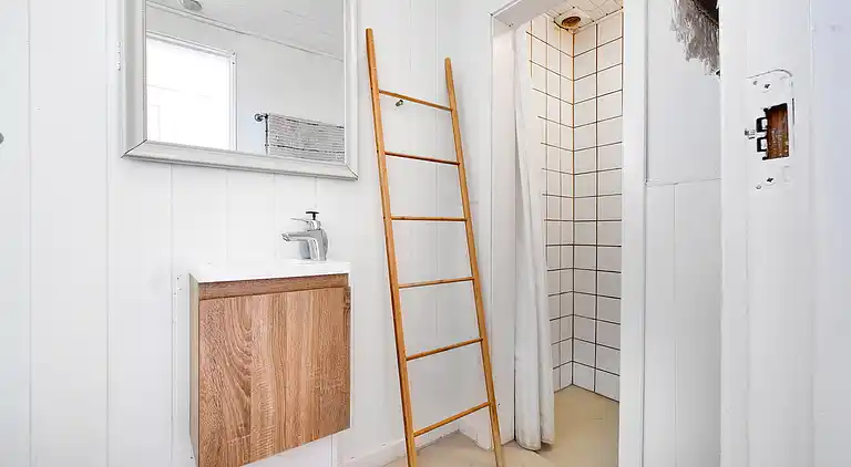 Cozy getaway close to the sea