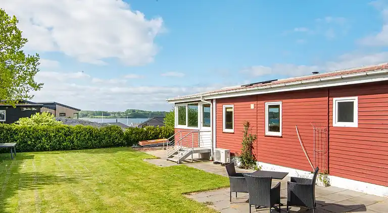 Sommerhus ved Sønderballe Strand