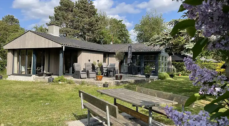 Dejligt sommerhus tæt på strand og natur