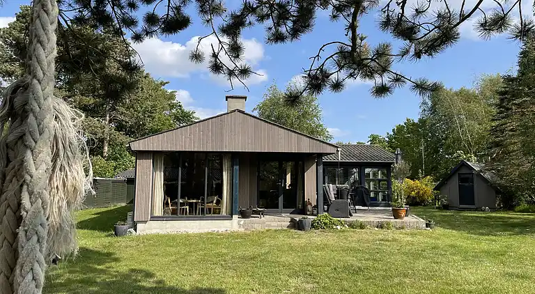 Dejligt sommerhus tæt på strand og natur