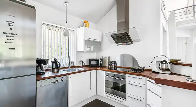 Hyggeligt nyere stort feriehus i Snogebæk