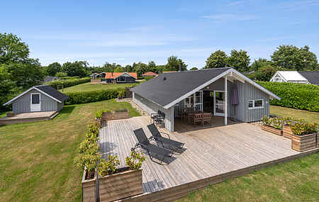 Holiday home with sauna, hot tub and sea view