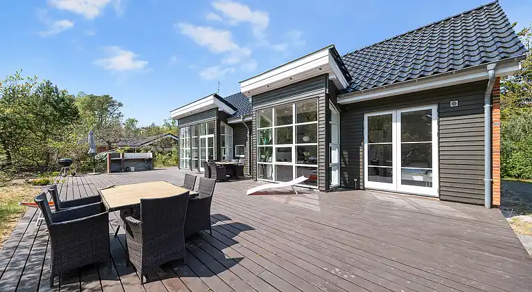 Lækkert feriehus på en dejlig naturgrund