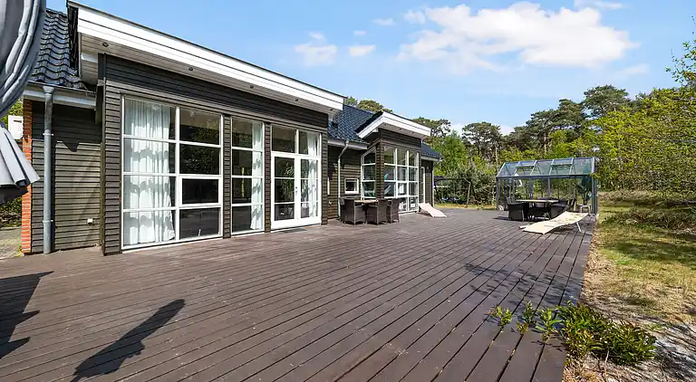 Lækkert feriehus på en dejlig naturgrund