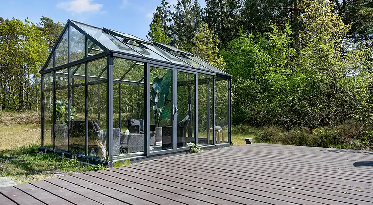 Lækkert feriehus på en dejlig naturgrund