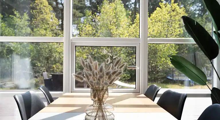 Lækkert feriehus på en dejlig naturgrund