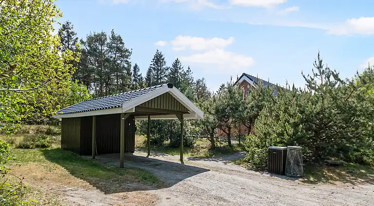 Lækkert feriehus på en dejlig naturgrund