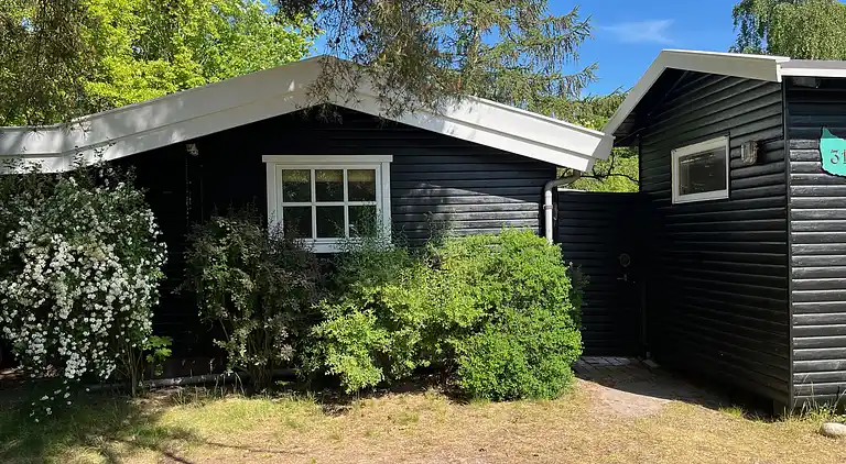Hyggeligt sommerhus tæt på skov og strand