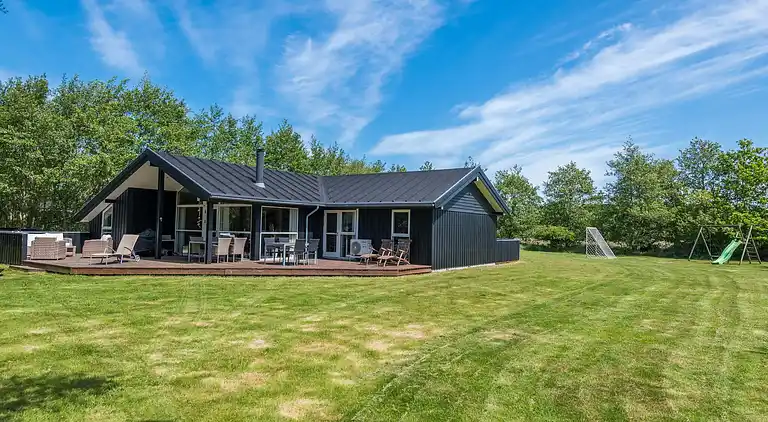 Sommerhus ved Rindby Strand