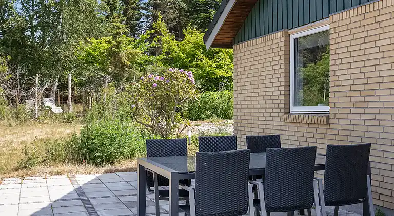 Stort sommerhus med vildmarksbad og shelter