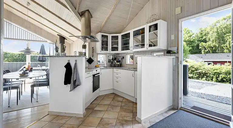 Hyggeligt sommerhus i naturrige omgivelser