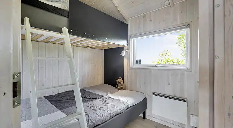 Hyggeligt sommerhus i naturrige omgivelser