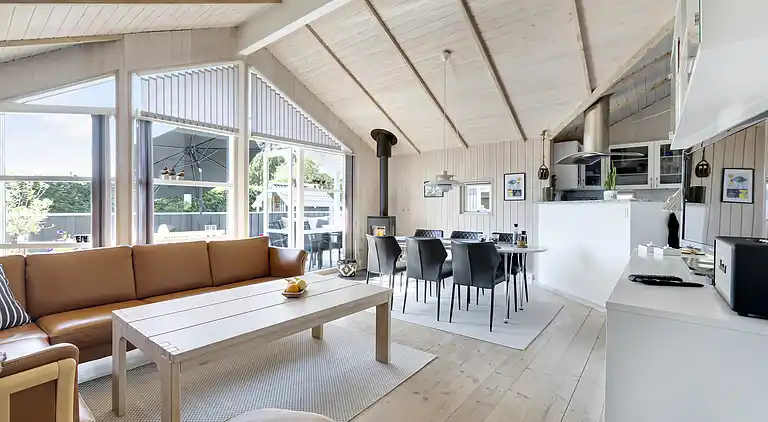 Hyggeligt sommerhus i naturrige omgivelser