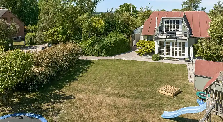 Kindvriendelijk huisje met groot binnenzwembad