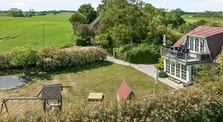 Kindvriendelijk huisje met groot binnenzwembad