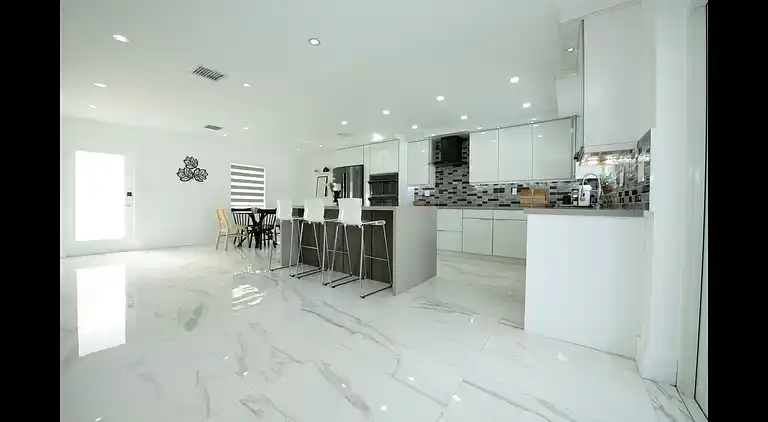 Maggie Home In Kendall - Pool And Tiki Bar