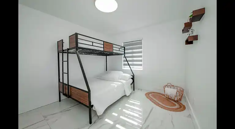 Maggie Home In Kendall - Pool And Tiki Bar