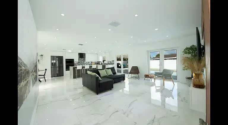 Maggie Home In Kendall - Pool And Tiki Bar