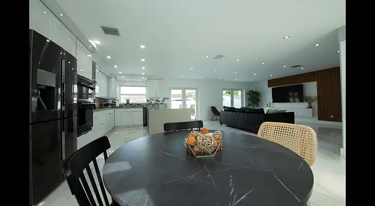 Maggie Home In Kendall - Pool And Tiki Bar