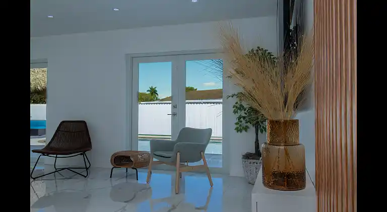 Maggie Home In Kendall - Pool And Tiki Bar