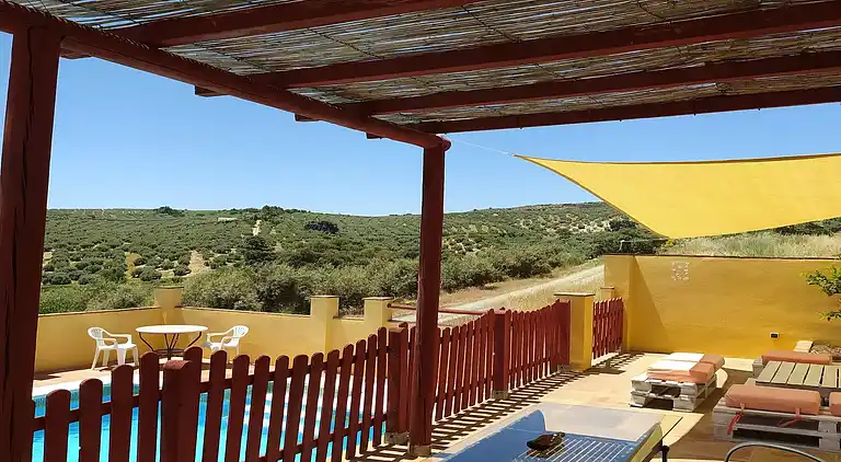 Farm house in Fuentes de Cesna