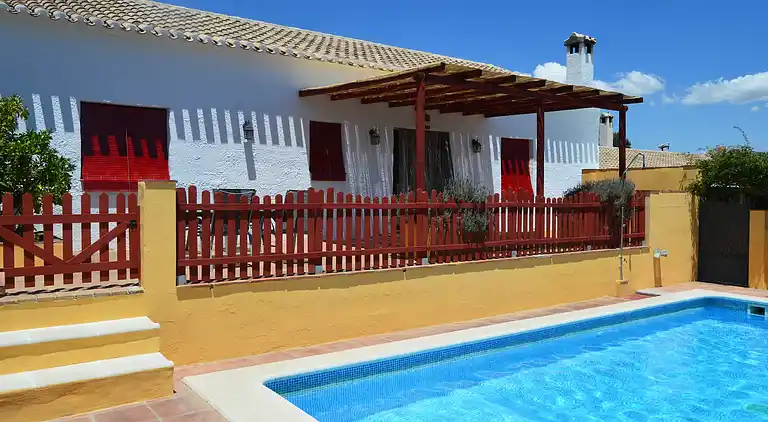 Farm house in Fuentes de Cesna