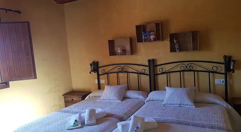 Farm house in Fuentes de Cesna